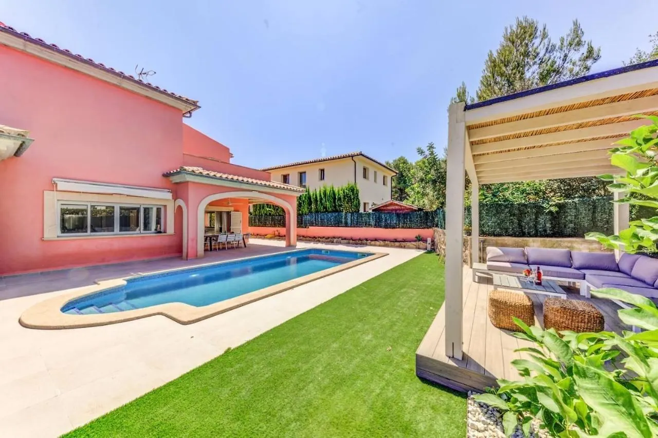 Deluxe Mallorca Villa I Upmarket Location I Maria Bonaire I 4 Bedrooms I Close To The Beach I Alcudia