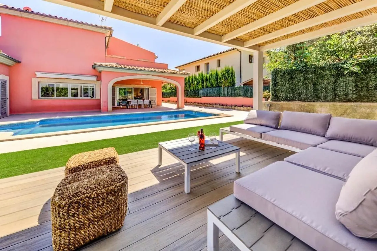 Deluxe Mallorca Villa I Upmarket Location I Maria Bonaire I 4 Bedrooms I Close To The Beach I Alcudia 0*, Alcudia (Mallorca) Spain